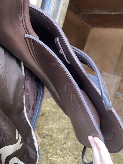 Selle première équine Sautiller 17,5 pouces