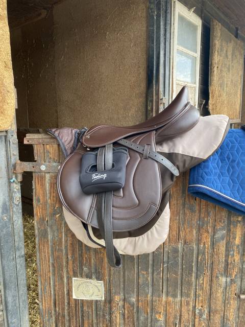 Selle première équine Sautiller 17,5 pouces