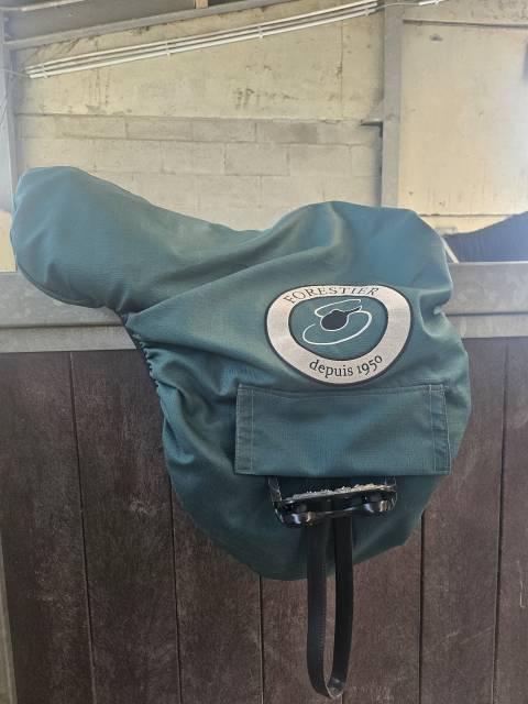 Selle Forestier Boekelo 17" +housse+sangle+étrivières +