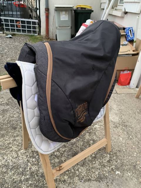 Selle de dressage K DENCE prestige Italia 17 pouces