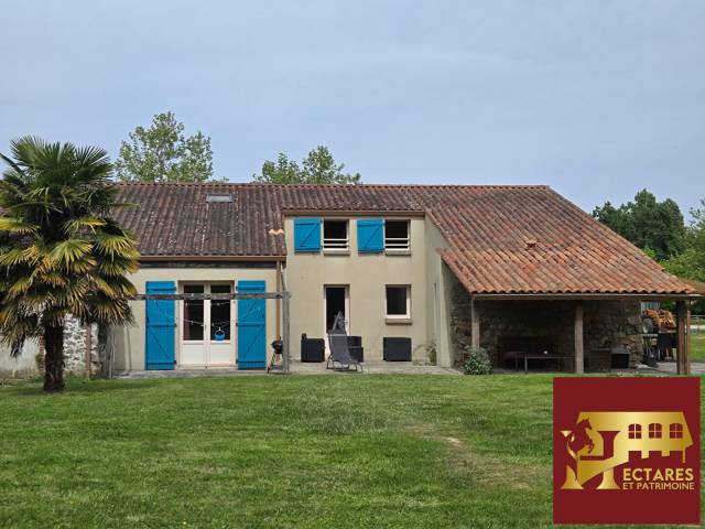 Propriété équestre, 220 m2, 6 chambres, 3,5 hectares avec carrière