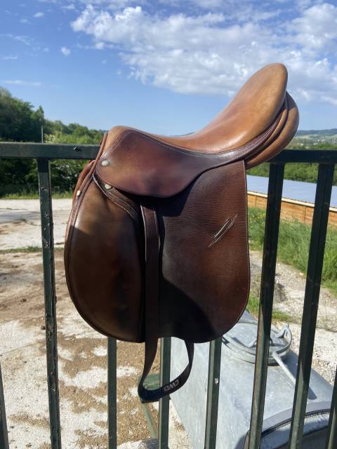 Selle Childéric + Etrivière CWD et sangle CWD