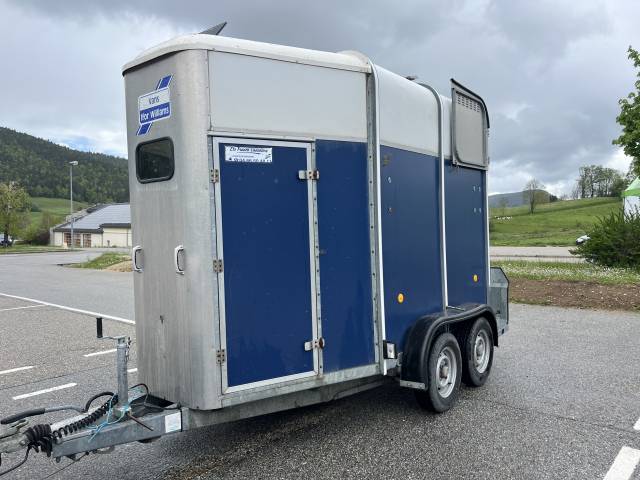 Van Chevaux Ifor Williams 2004 HB505 R2