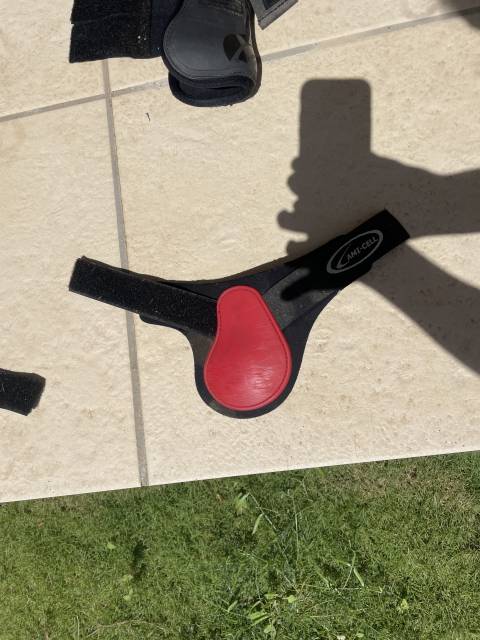 Protège boulet rouge poney