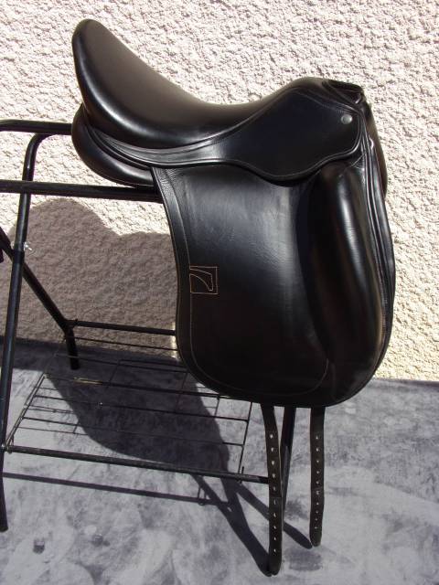 Selle Dressage Childeric DHE 17'5