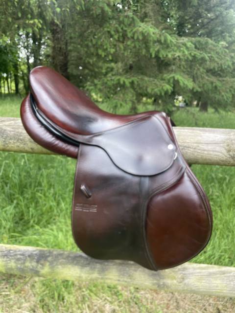 Magnifique selle Gbs
