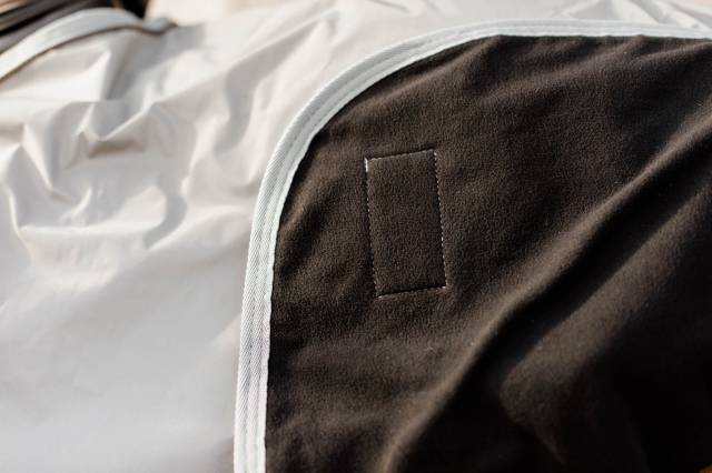 Couvre-reins carré réfléchissant - Kentucky - 160g