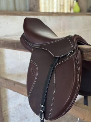 Selle mixte 17.5 marron