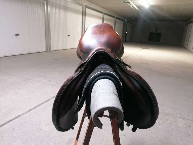 Selle forestier marron taille 17,5, modèle Segonzac 