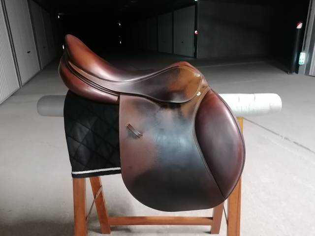 Selle forestier marron taille 17,5, modèle Segonzac 