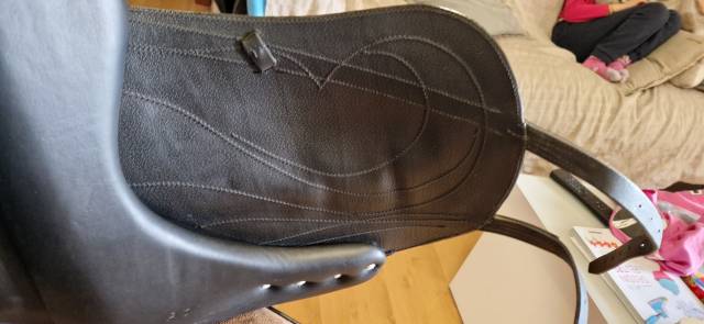 Selle dressage antares cadence equipee