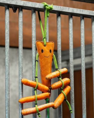 Jouet de box avec filet à foin - QHP- suède, fibre de coco