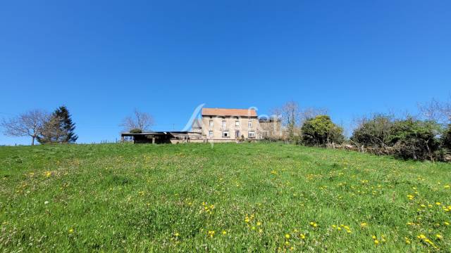 Exploitation agricole idéal projet élevage ou hébergement rur