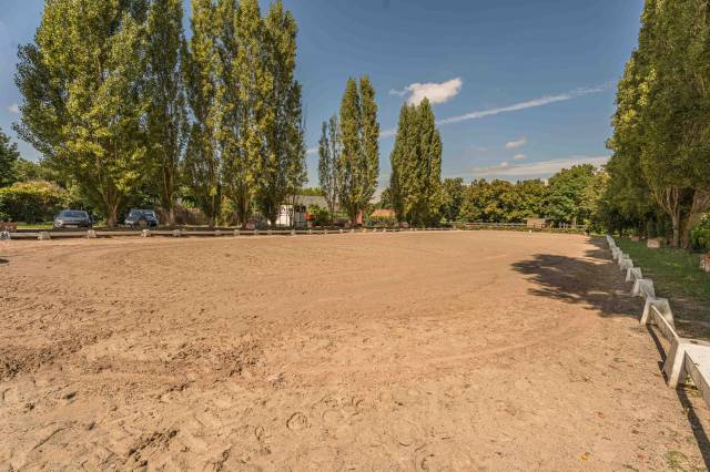 Propriété Equestre proche Versailles