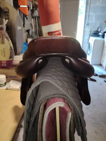 Selle CWD SE02  17 pouce 