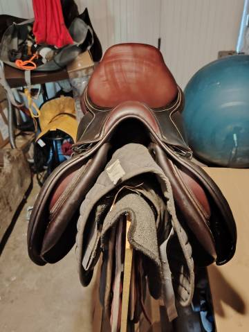 Selle CWD SE02  17 pouce 