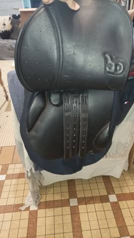Selle Privilège Équitation Bordeaux 17" noire