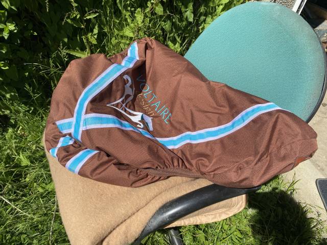 Voltaire Design - Selle Adelaide Noire 18"