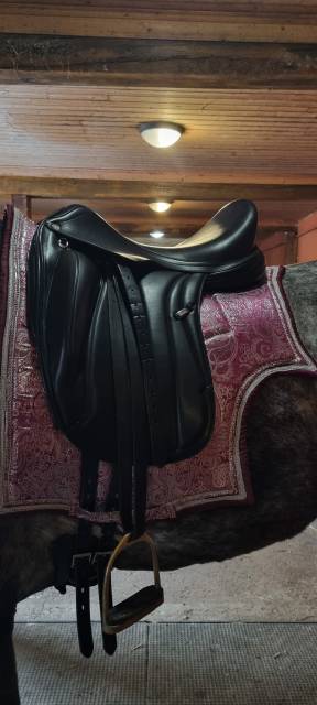Selle dressage ÉQUIPE WIKTORIA 17,5