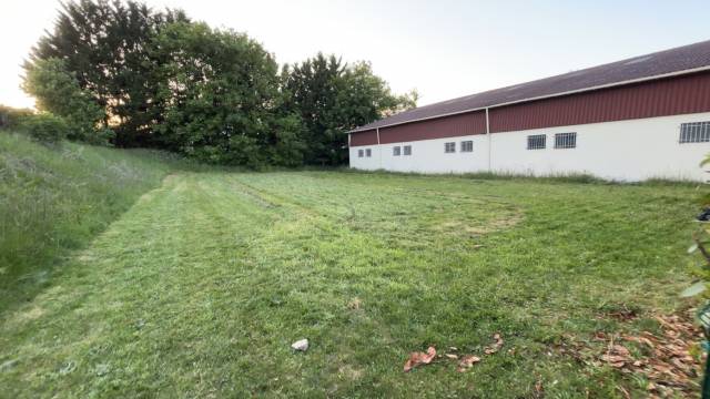 Espace pour chevaux ituée à Boran-sur-Oise (60)