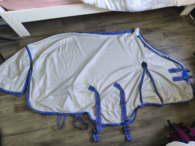 Couverture anti insectes weatherbeeta