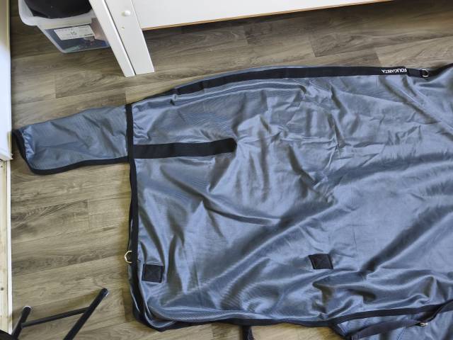 Couverture anti insectes fouganza 