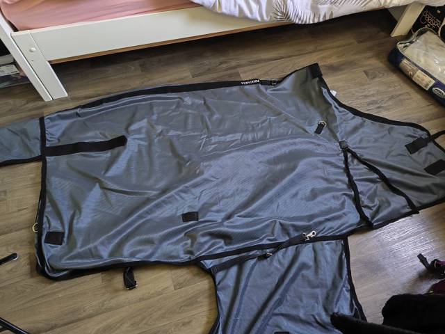 Couverture anti insectes fouganza 