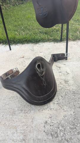 Selle Delgrange CSO taille 17