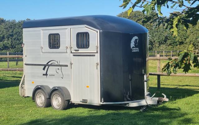 Van cheval liberté duomax oblique 