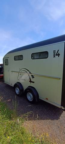 Van 4 places Cheval Liberté 