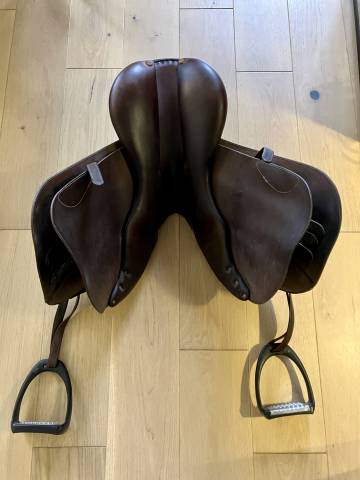 Selle Butet 17 pouces 