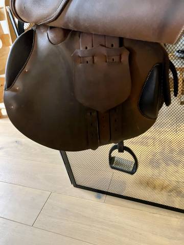 Selle Butet 17 pouces 