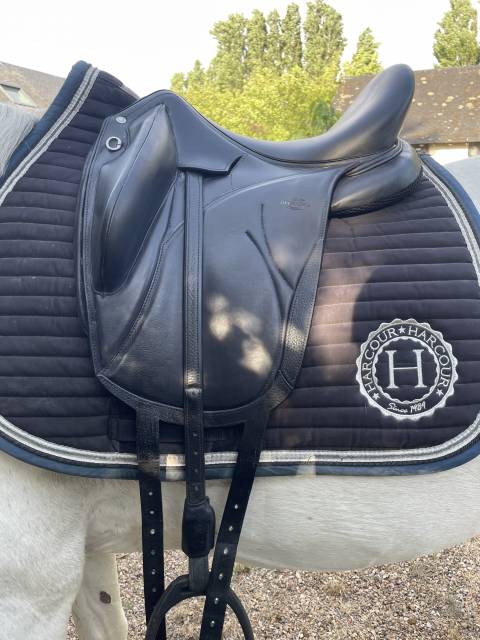 Selle dressage Makila Lab 