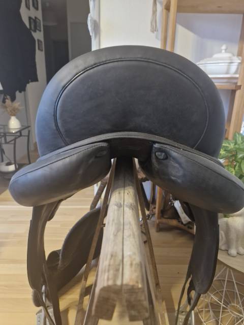 Selle dressage  makila lab Devoucoux