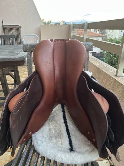 Selle Childeric 17 pouces 