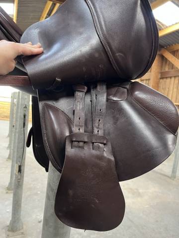 Selle Fairfax Classic Jump 17"5