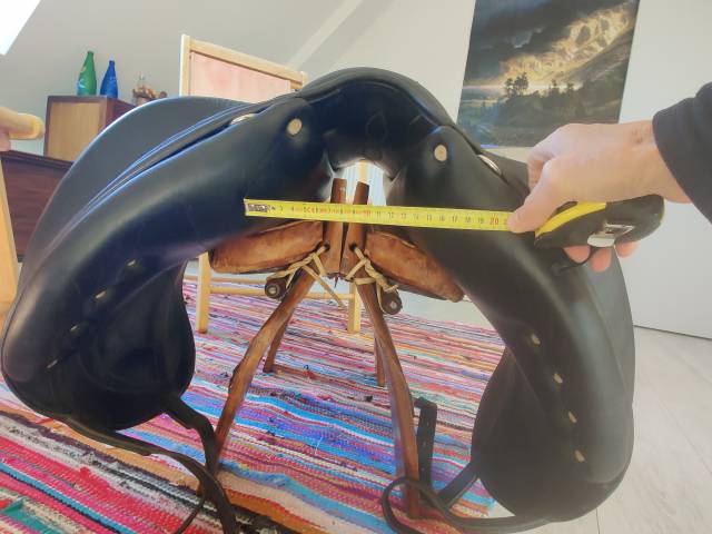 Selle de dressage Antares 17' 