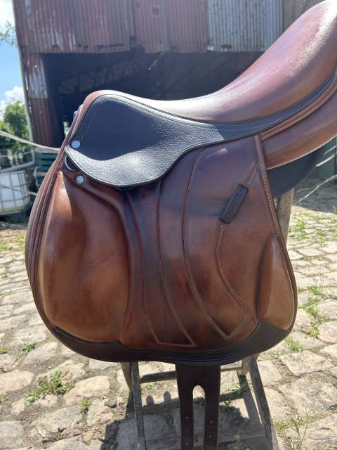 Selle Altair by antarès 18 pouces 