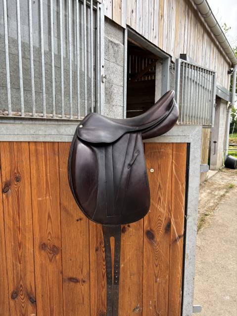 Selle Butet Dressage 17"