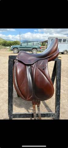 Selle de dressage Makila S