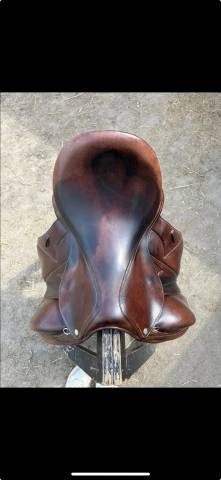 Selle de dressage Makila S