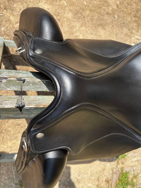 Selle de dressage Childéric DNL 17,5 pouces
