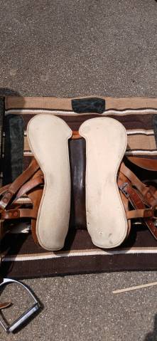 Selle d'équitation de fabrication artisanale pour rando