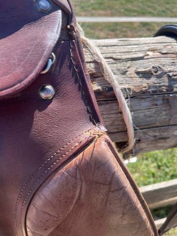 selle mixte en cuir 17.5p
