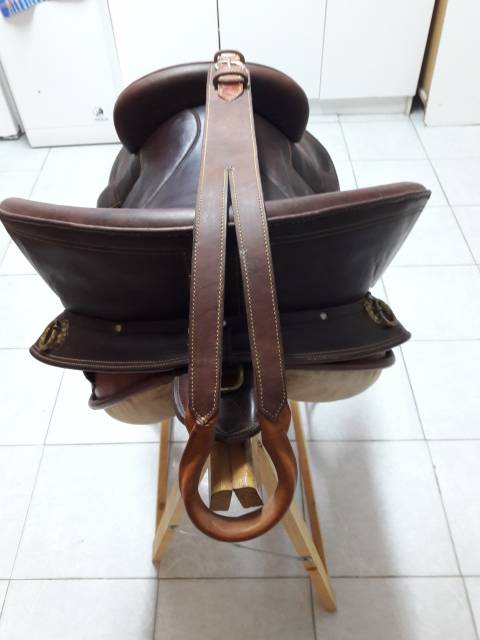 SELLE LUCAS MONTURAS