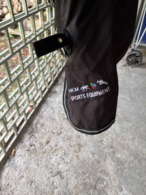 Couverture imperméable noire cheval 