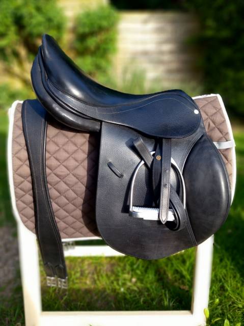 SELLE MIXTE FORESTIER - Modèle Segonzac - 17' - Noire