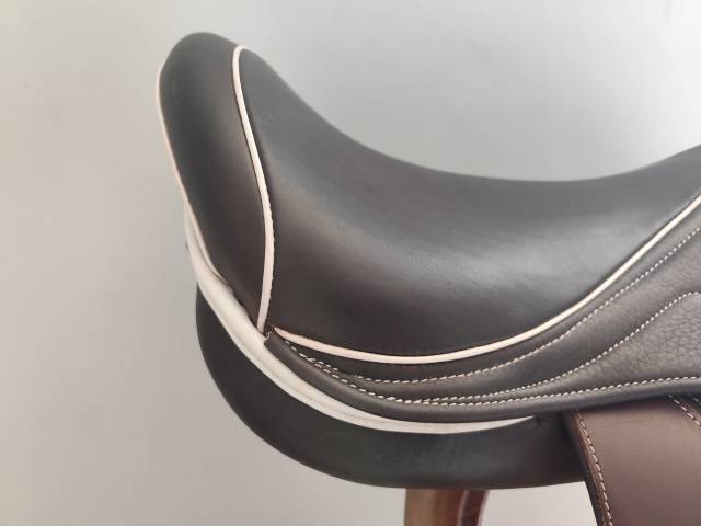 Selle d'obstacle EKUS F4 neuve