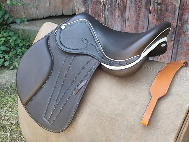 Selle d'obstacle EKUS F4 proto 