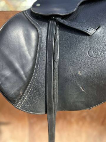 Selle jump’in one noire